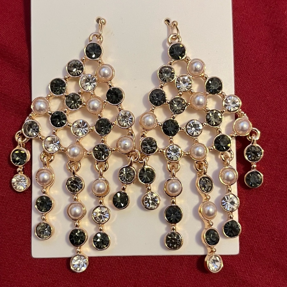 Green-and-white chandelier earrings